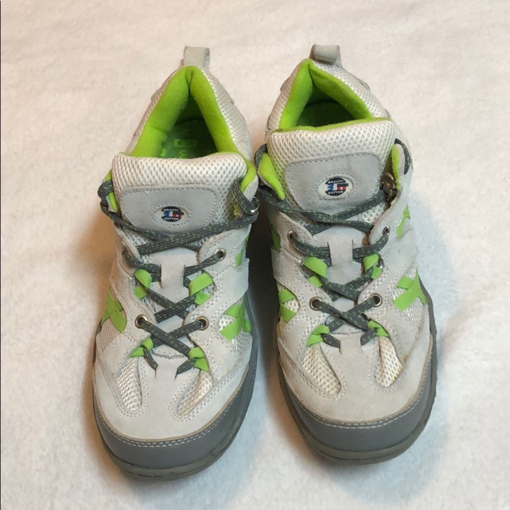 Gravity Defyer Sneaker Women’s 11